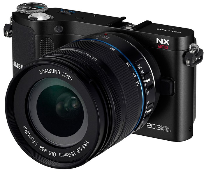 Samsung NX200 Hãng điện tử Hàn Quốc vốn không nổi tiếng trong lĩnh vực máy ảnh nhưng với NX200 họ đã có những cải tiến lớn để thâm nhập thị trường này. NX200 có chi tiết kỹ thuật rất "đáng nể" như: cảm biến ảnh 20-megapixel, có khả năng quay phim HD 1080p, ISO 12.800, màn hình AMOLED 3-inch, máy có khả năng chụp nhanh 7hình/giây. Giá: 18,7 triệu đồng (900 USD)