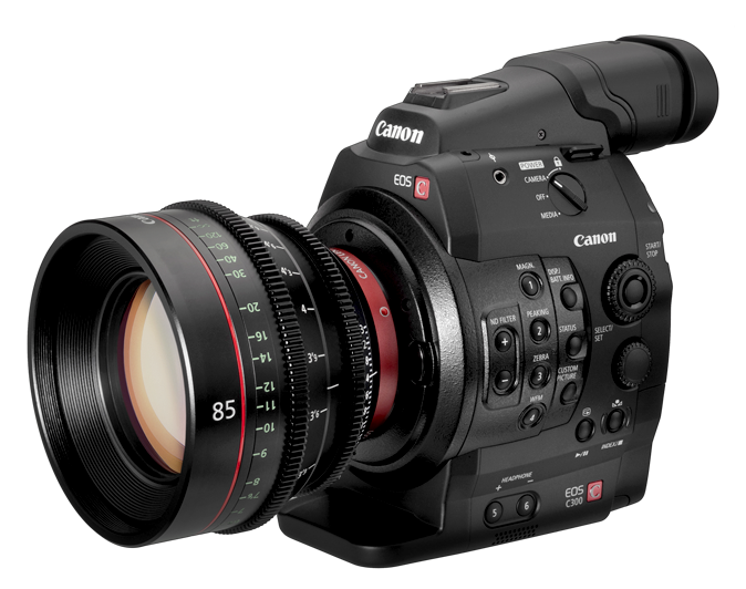 Fujio Mitarai, Giám đốc kiêm CEO của Canon, nói rằng C300 sẽ cung cấp độ chính xác của màu sắc ở mức cao, đặc biệt là màu da người nhờ vào cảm biến CMOS Super 35mm cho độ phân giải 1.920 x 1.080 pixel với màu đỏ và xanh da trời trong khi màu xanh lá cây là 1.920 x 2.160 pixel.