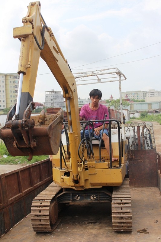 Mùa mưa năm nay, việc đi lại của người dân Kim Bon chắc chắn sẽ đỡ vất vả hơn nhờ chiếc xe này