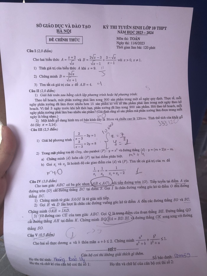 Đề thi môn Toán vào 10 trung học phổ thông công lập Hà Nội năm 2023. (Ảnh: Vân Ánh).