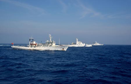 Các tàu Ngư chính của Cục Thủy sản Trung Quốc tiến gần Senkaku/ Điếu Ngư.