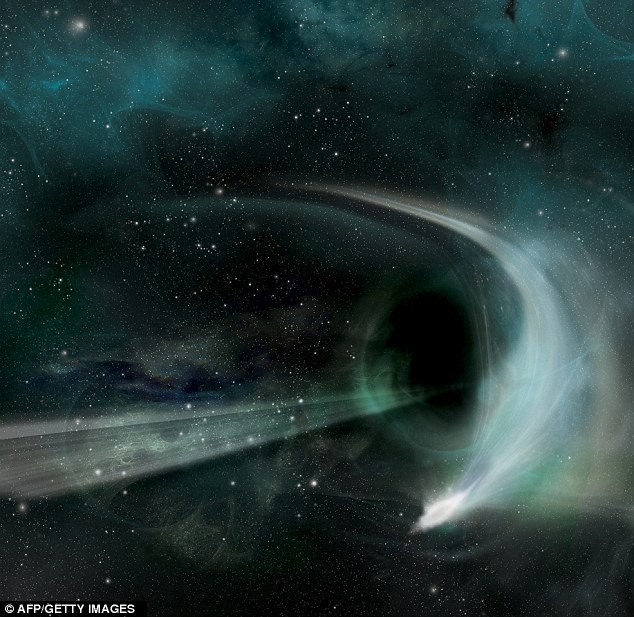 Cảnh hiếm khi lỗ đen nuốt chửng một ngôi sao bay quá gần nó.