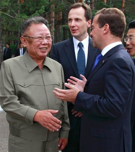 Chủ tịch Kim gặp gỡ Tổng thống Medvedev tại Siberia