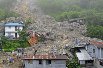 Siêu bão Nanmadol gây lở đất ở Manila, Philippines