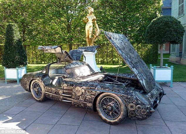 Tuy nhiên, cho tới ngày nay, chỉ có duy nhất 2 nguyên mẫu của loại xe này còn tồn tại và đều đang được trưng bày ở bảo tàng của công ty Mercedes tại Đức.