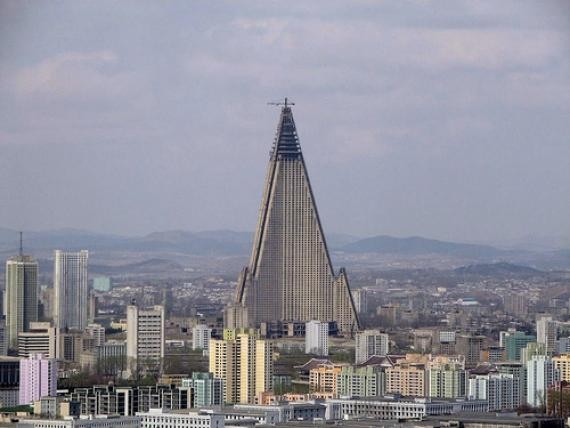 Khách sạn Ryugyong trong những năm 1990