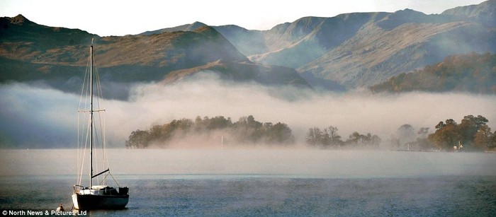 Sớm bình minh thanh bình ở Ullswater