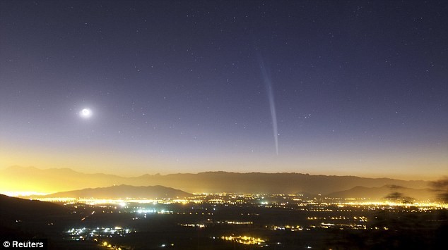 Sao chổi Comet Lovejoy được nhìn thấy ở Santiago ngày 22/12