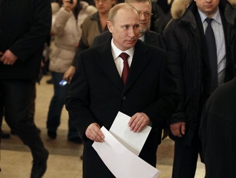 Ông Putin là người cuối cùng trong 5 ứng viên Tổng thống đi bỏ phiếu.