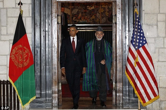 Ông Obama và Karzai tại dinh tổng thống ở Kabul.