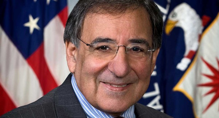 Khi mới tới trụ sở Langley của CIA, Panetta không được đón chào một cách nồng nhiệt vì những điệp viên chuyên nghiệp vì họ coi ông chỉ là một nhân vật "không hiểu gì về điện".