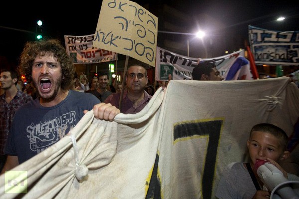 Người biểu tình tại Tel Aviv.