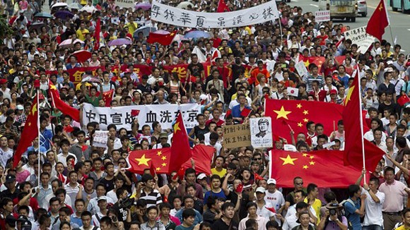 Người Trung Quốc biểu tình chống Nhật tại Thâm Quyến