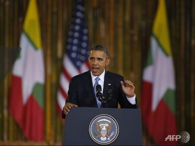 Tổng thống Obama phát biểu tại một trường đại học ở Yangon, Myanmar.