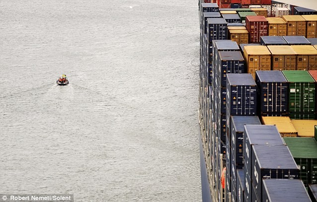 Tàu container lớn nhất thế giới tại cảng Southampton