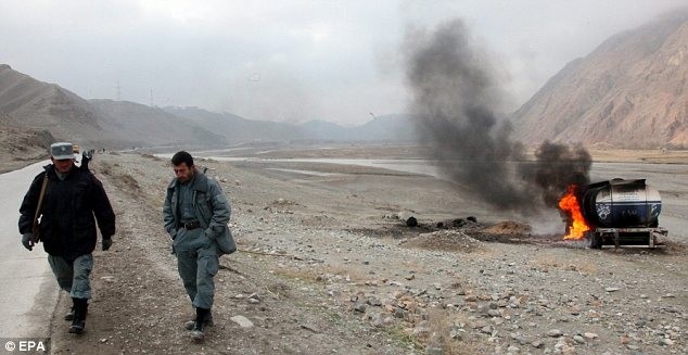 Mặc dù Taliban chưa chính thức lên tiếng nhận trách nhiệm về vụ tấn công nhưng giới chức địa phương tin rằng tổ chức này chính là thủ phạm.