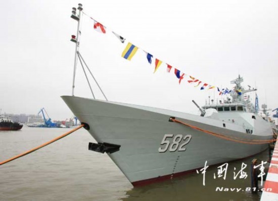 Chiếc tàu hộ vệ lớp 056 đầu tiên được bàn giao cho hải quân Trung Quốc mang số hiệu 582