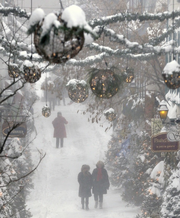 Nhiều người dân Canada dự kiến sẽ phải đón Giáng sinh trong nhà với ánh nến vì thời tiết xấu.