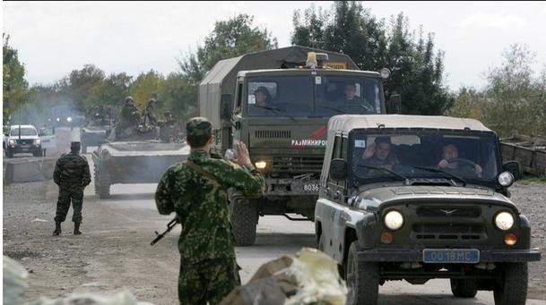 Binh sĩ Nga rút dần khỏi biên giới Ukraine.