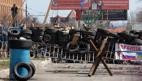 Một trạm kiểm soát của lực lượng ly khai tại Luhansk.