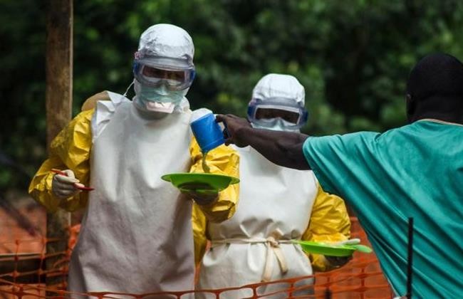 8 nhân viên y tế Trung Quốc và 24 y tá Sierra Leone đã được cách ly.