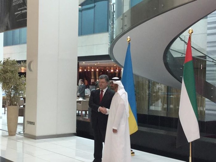 Tổng thống Ukraine và Thái tử UAE tại Abu Dabi.