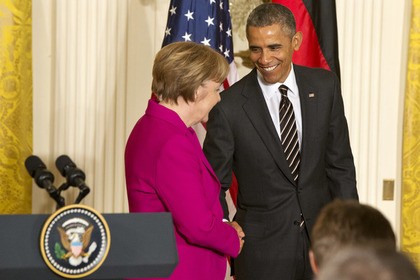 Thủ tướng Đức Angela Merkel (trái) và Tổng thống Barack Obama trong chuyến thăm Washington hồi tháng 2.