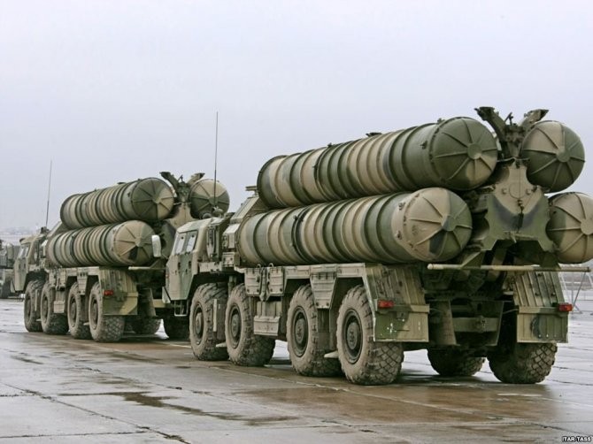 Hệ thống phòng thủ tên lửa S-300.