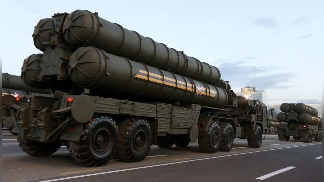 Hệ thống phòng không tiên tiến S-400.