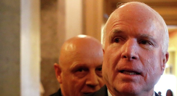 Thượng nghị sĩ John McCain.