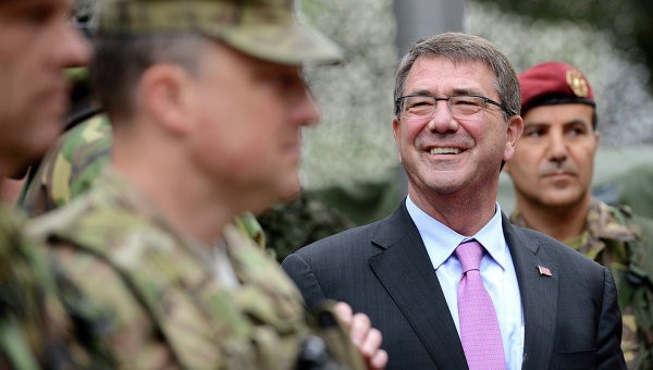 Bộ trưởng Quốc phòng Mỹ Ashton Carter. Ảnh Rian.