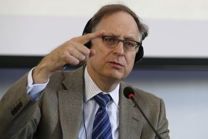 Phó Tổng thư ký NATO Alexander Vershbow. Ảnh Lenta.
