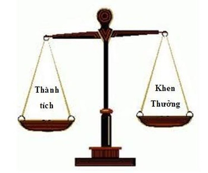 Những người không có mặt trong Hội đồng thi đua khen thưởng thường thua thiệt (Ảnh minh họa: giaoduc.net.vn)