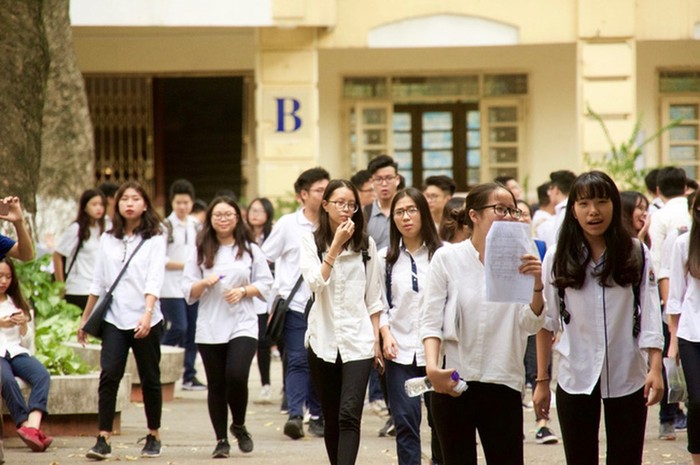 Những em không có nguyện vọng học đại học nên miễn thi sẽ giảm được rất nhiều áp lực. (Ảnh minh họa: VTV)