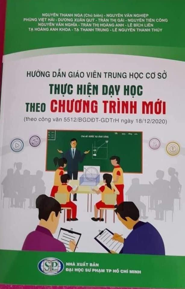 Các sách hướng dẫn đều được gắn thêm dòng chữ “theo Công văn 5512/BGDĐT-GDTrH ngày 18/12/2020” : Ảnh chụp màn hình.