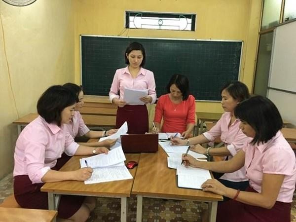 Tổ chuyên môn sinh hoạt định kỳ (Hình ảnh chỉ mang tính chất minh họa: thducgiang.longbien.edu.vn).