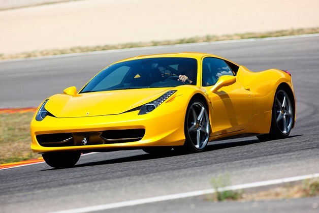 Chiếc xe được xếp ở vị trí đầu tiên của top 10 này là Ferrari 458 cơ bắp và quyến rũ. Hiện tại có tới 95,3% người sở hữu chiếc siêu xe này là nam giới. Xe sử dụng động cơ V8 4,5 lít sử dụng công nghệ phun nhiên liệu trực tiếp. Công suất tối đa mà siêu xe này đạt được là 570 mã lực, momen xoắn 540 Nm, chỉ mất 3,4 giây để đạt tốc độ 100 km/h và tốc độ tối đa 325 km/h.