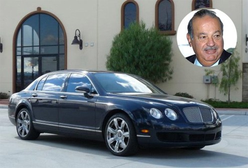 Carlos Slim Helu, người giàu nhất thế giới hiện nay theo Forbes với tài sản ước tính 69 tỷ USD, tự lái chiếc Bentley Continental Flying Spur đi làm. Siêu xe có giá khoảng 300.000 USD.