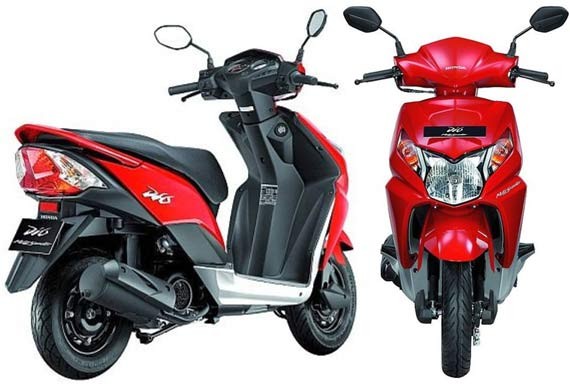 So với phiên bản cũ, Honda Dio 2012 thanh thoát hơn với những đường cong mềm mại, quyến rũ và cũng không kém phần mạnh mẽ.