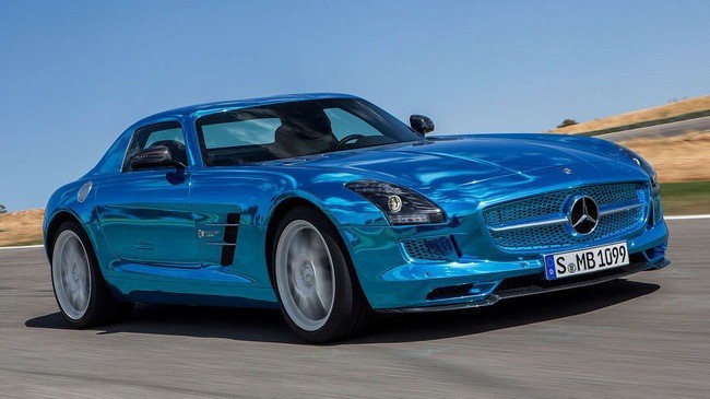 Phiên bản “thuần điện” của siêu xe SLS AMG Gullwing của Mercedes-Benz đã được tiết lộ sớm hơn dự kiến. Hãng xe hạng sang danh tiếng tới từ Đức đã công bố hình ảnh chính thức của phiên bản sản xuất chiếc SLS AMG Gullwing phiên bản trang bị động cơ điện, trước khi siêu xe này ra mắt tại Paris Motor Show 2012.