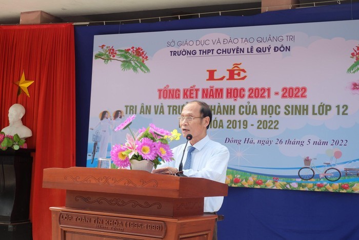 Thầy Nguyễn Hoài Nam, Hiệu trưởng Trường Trung học phổ thông chuyên Lê Quý Đôn. (Quảng Trị) (Ảnh: Fanpage nhà trường).