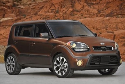 11. Kia Soul Giá khởi điểm: 13.900 USD