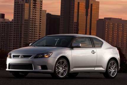 15. Scion tC Giá khởi điểm: 18.575 USD.