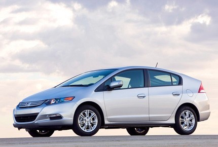 8. Honda Insight Giá khởi điểm: 18.350 USD.