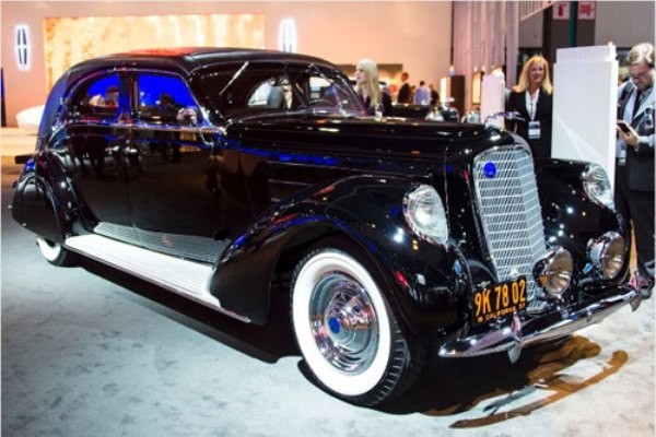 4. Lincoln Derham Sport Sedan 1937 Được sản xuất bởi công ty Derham Coach, chiếc xe này dựa trên Model K Chassis của Lincoln với động cơ V12, công suất 150 mã lực.