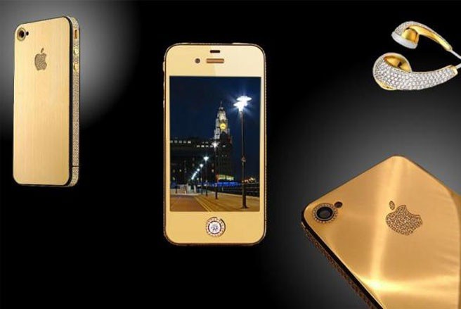 Điện thoại iPhone 4S bọc vàng 24K Giá tham khảo: 4.825 USD Goldstriker International là một công ty của Anh chuyên dát vàng và kim cương cho điện thoại di động và các sản phẩm xa xỉ khác. Nhà thiết kế Stuart Hughes của hãng từng tung ra những mẫu iPhone 3GS, iPhone 4 được bọc vàng, kim cương có giá hàng triệu USD. Chiếc iPhone 4S trong ảnh là phiên bản Gold Ambassador mạ vàng 24K, có giá vừa phải 4.825 USD.