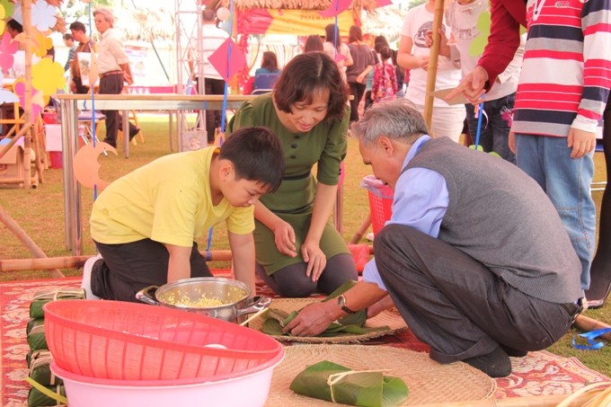 Các em đã được học cách gói bánh và tìm hiểu về ý nghĩa bánh chưng ngày Tết