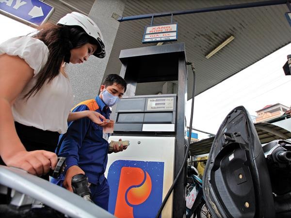 Petrolimex vẫn áp đảo thị trường xăng dầu