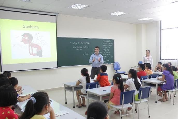 Tại Open day, Vinschool bố trí gần 50 lớp học thử các môn khác nhau, thu hút khoảng 1000 học sinh tham gia đăng ký.