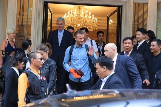 Việc tiếp đón và đưa tin Beckham đến Việt Nam quảng cáo rượu một cách hoành tráng là hành động khó chấp nhận